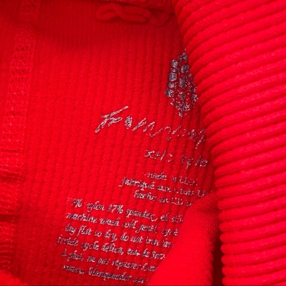 NWOT Free People Ultra Hi-Rise 7/8 Happiness Runs Leggings - Size XS/S - Red - Picture 6 of 7